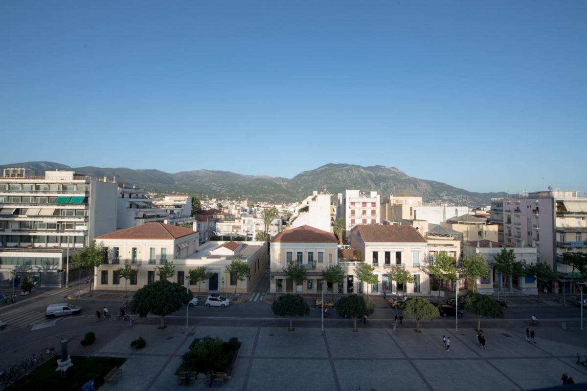 Cozy Flat On The Main Square, 10Min To The Sea Βίλα Καλαμάτα Εξωτερικό φωτογραφία