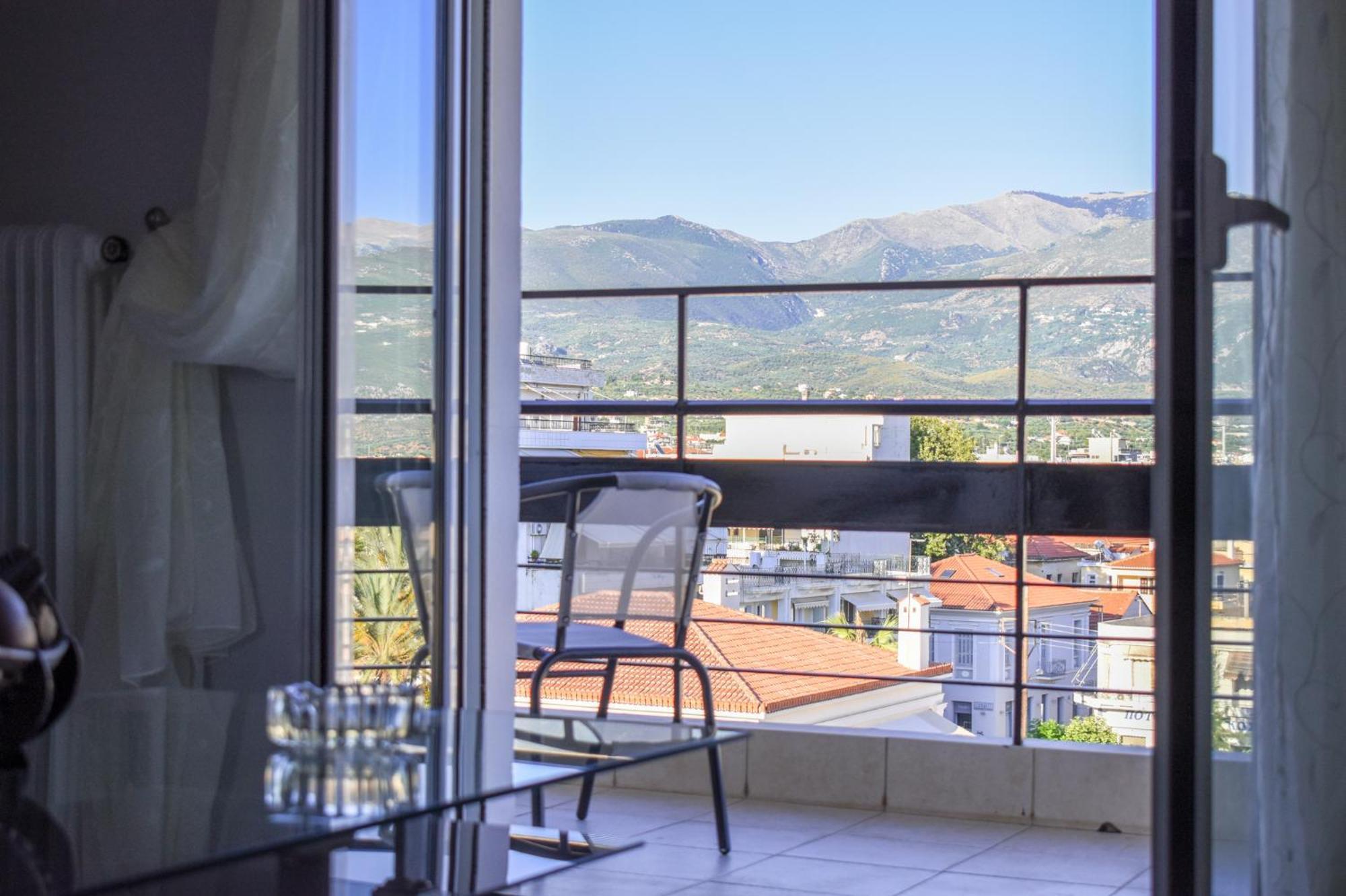 Cozy Flat On The Main Square, 10Min To The Sea Βίλα Καλαμάτα Εξωτερικό φωτογραφία