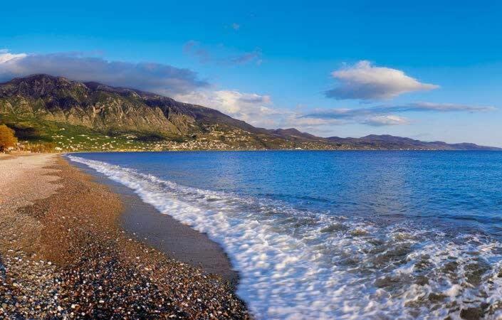 Cozy Flat On The Main Square, 10Min To The Sea Βίλα Καλαμάτα Εξωτερικό φωτογραφία